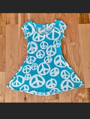Light Blue Peace Sign Dress Short Sleeve Chace Juniors Medium Stretchy